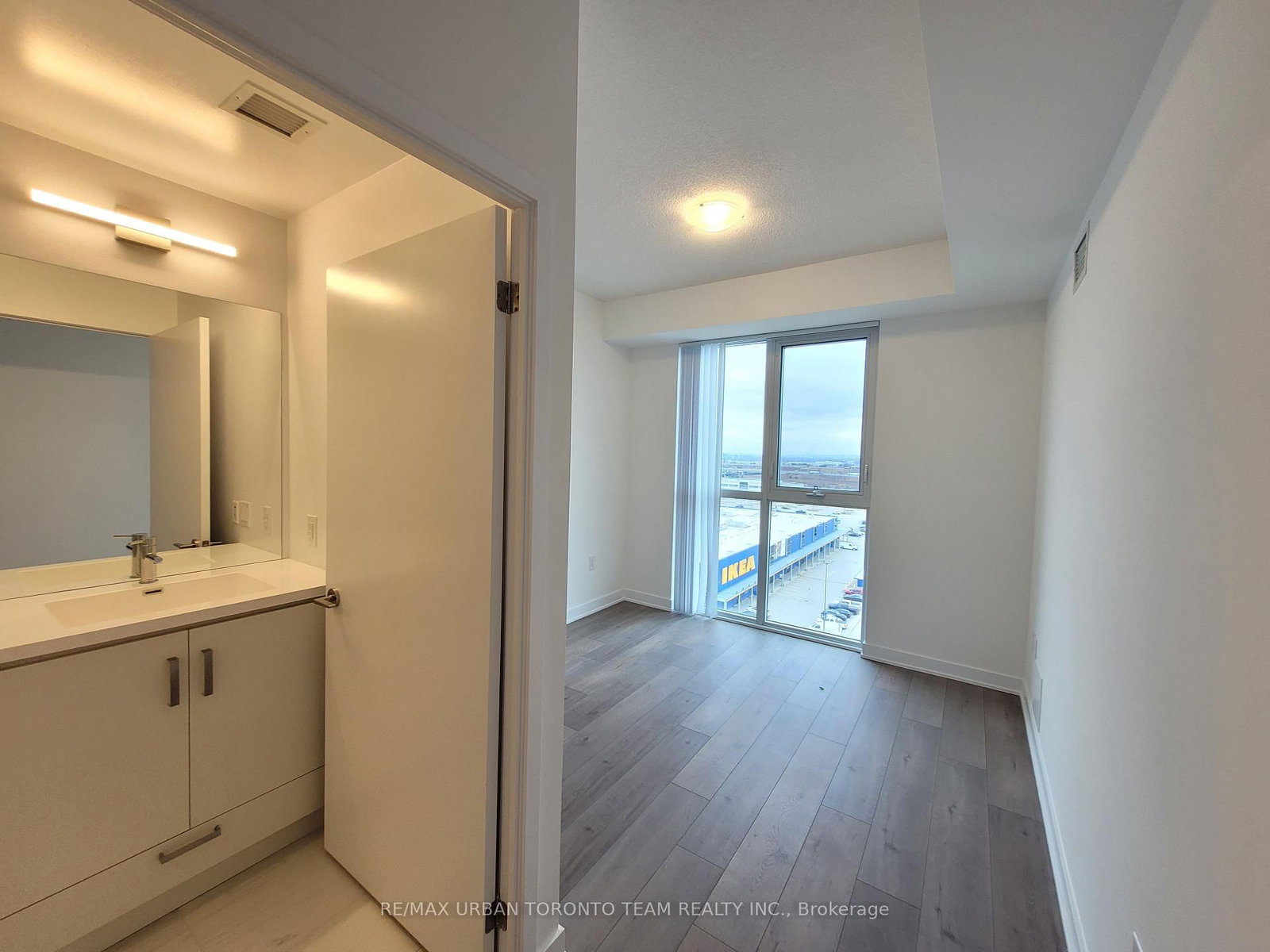 10 Honeycrisp Crescent, Unit 1016 - Photo 6