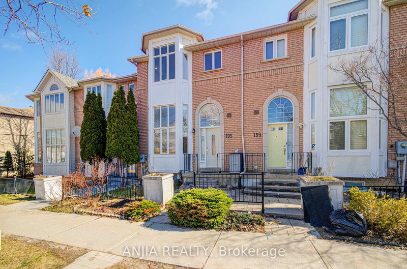 195 Shirley Dr, Richmond Hill, L4S 1T3 | Image 2