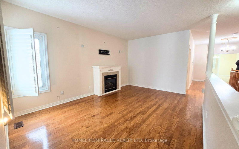 28 Rouge Bank Dr, Markham, L3S 4C7 | Image 3