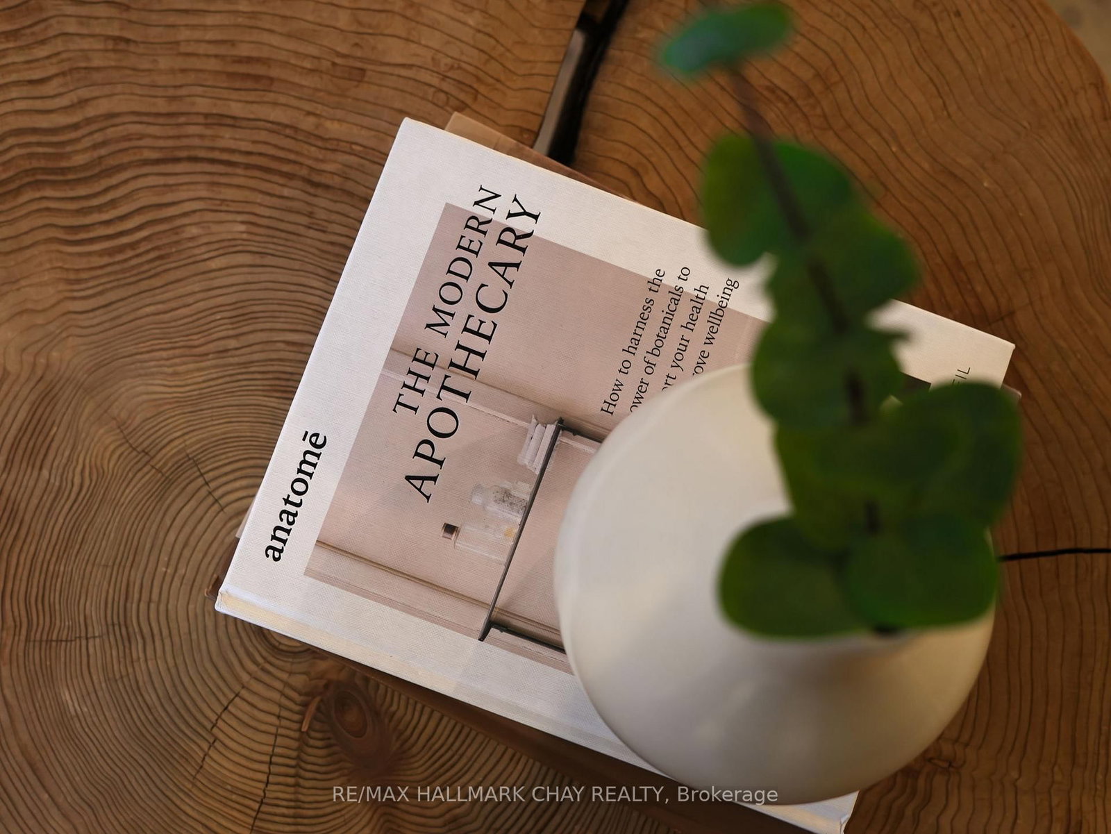 Detached House for sale at 70 Church Street, New Tecumseth, Ontario, L9R 1S7 - Alliston - MLS: N12982072