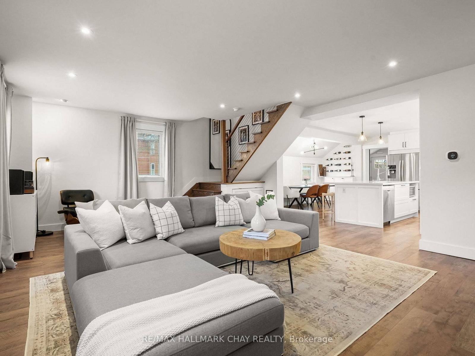 Detached House for sale at 70 Church Street, New Tecumseth, Ontario, L9R 1S7 - Alliston - MLS: N12982072