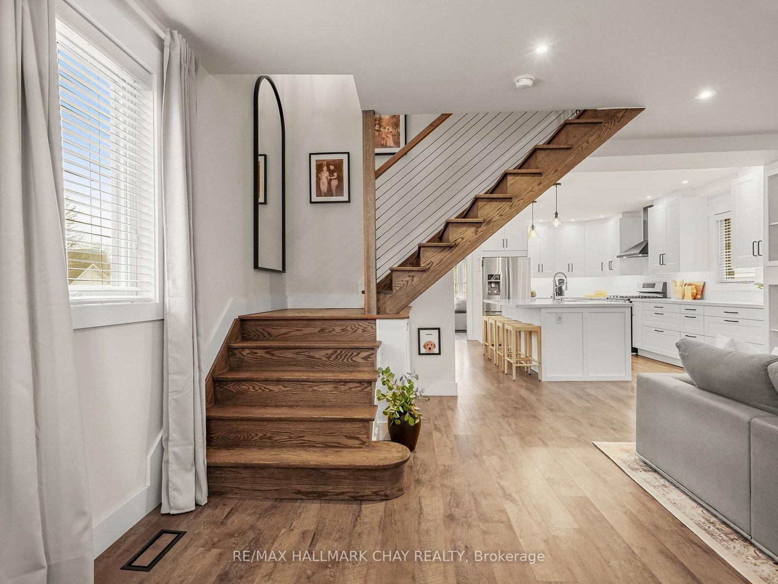 Detached House for sale at 70 Church Street, New Tecumseth, Ontario, L9R 1S7 - Alliston - MLS: N12982072