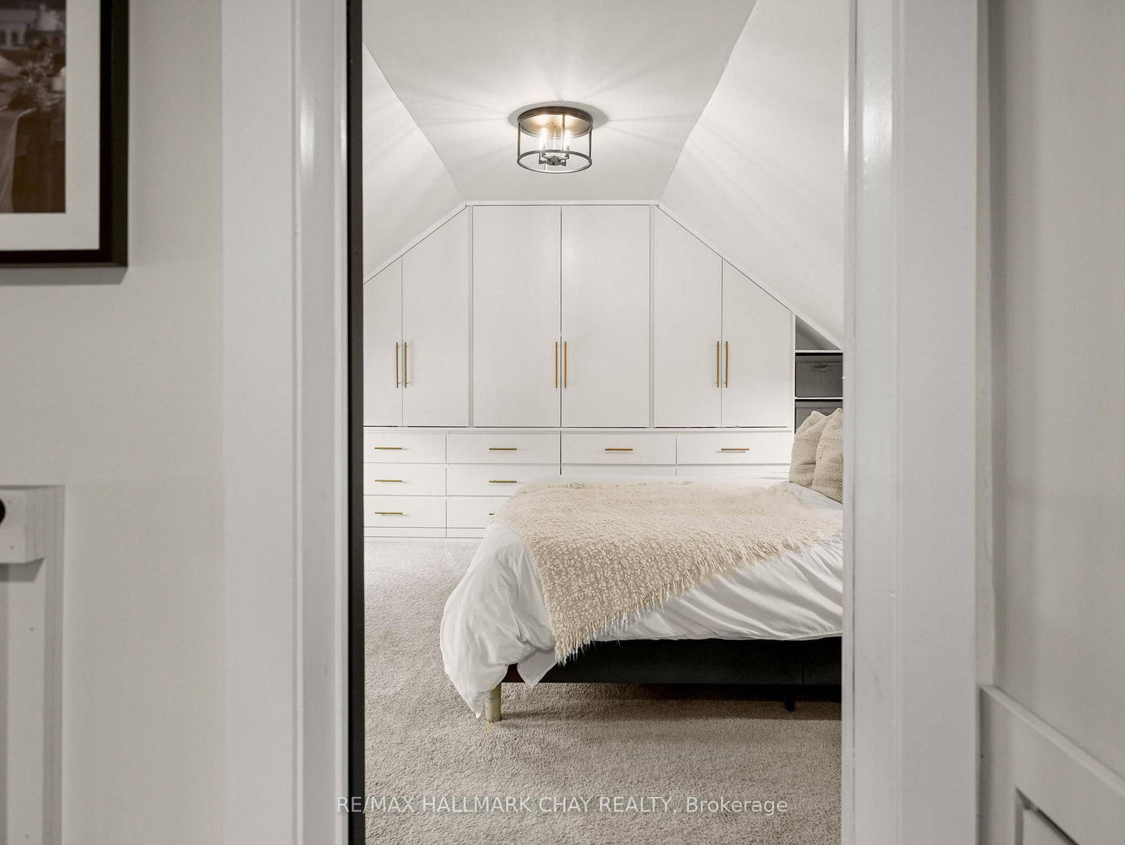 Detached House for sale at 70 Church Street, New Tecumseth, Ontario, L9R 1S7 - Alliston - MLS: N12982072