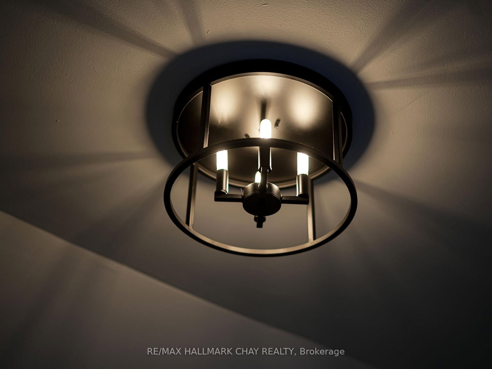 Detached House for sale at 70 Church Street, New Tecumseth, Ontario, L9R 1S7 - Alliston - MLS: N12982072