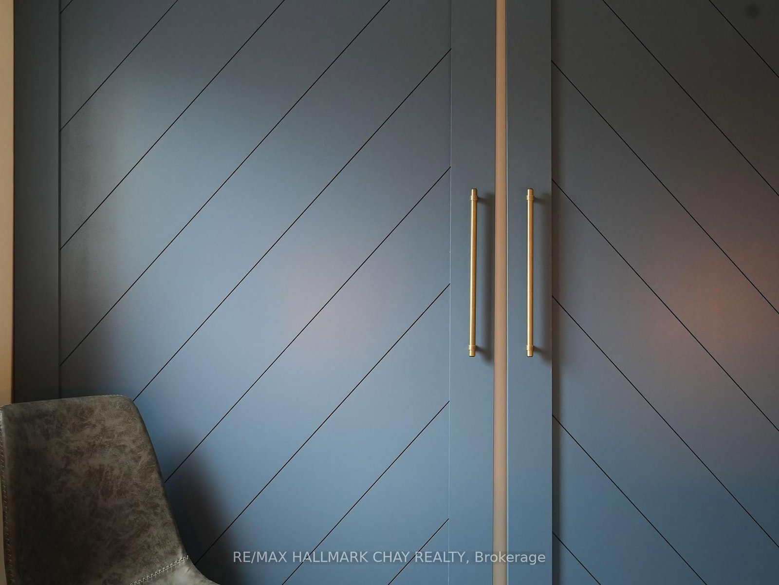 Detached House for sale at 70 Church Street, New Tecumseth, Ontario, L9R 1S7 - Alliston - MLS: N12982072