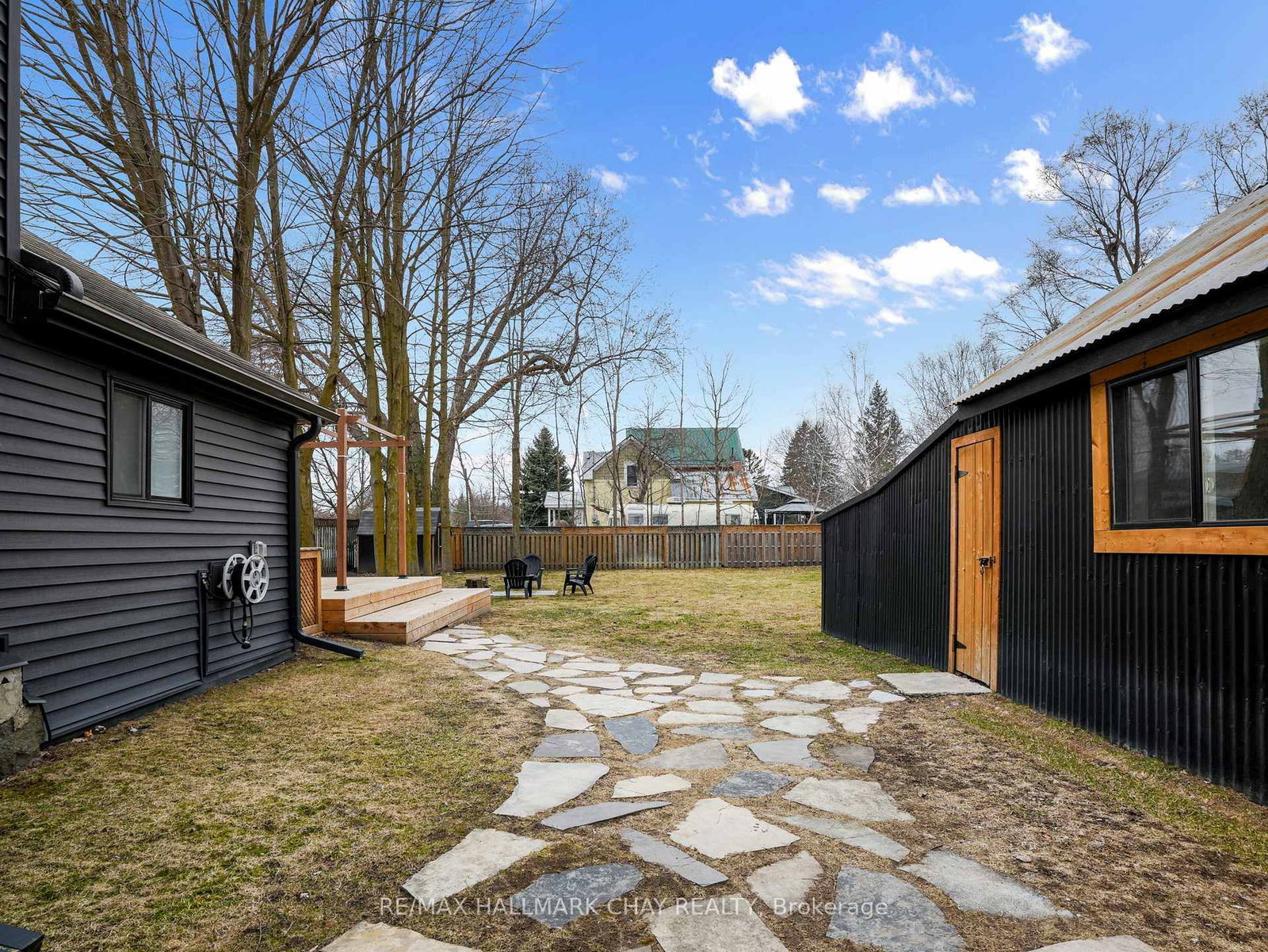 Detached House for sale at 70 Church Street, New Tecumseth, Ontario, L9R 1S7 - Alliston - MLS: N12982072