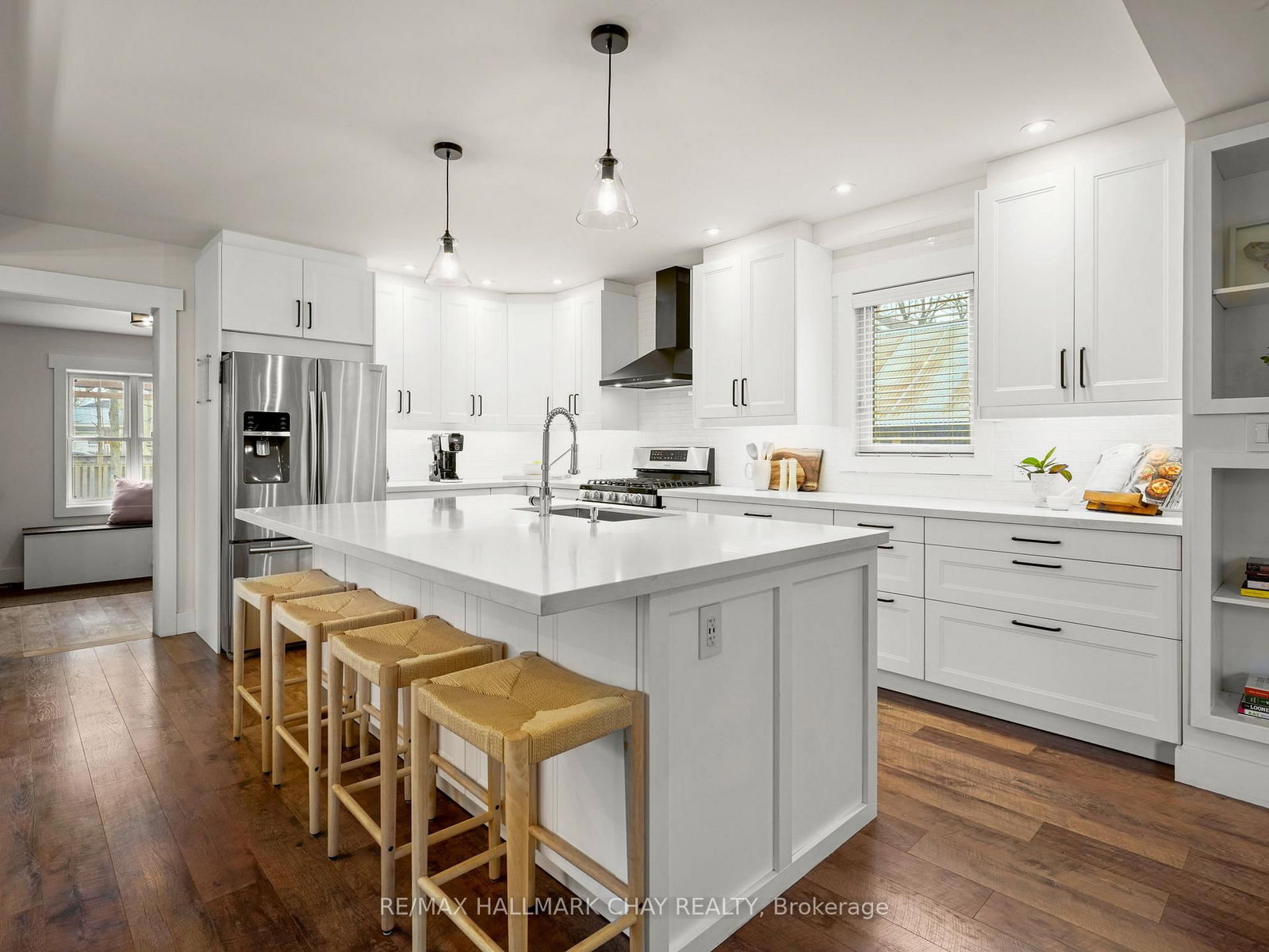 Detached House for sale at 70 Church Street, New Tecumseth, Ontario, L9R 1S7 - Alliston - MLS: N12982072