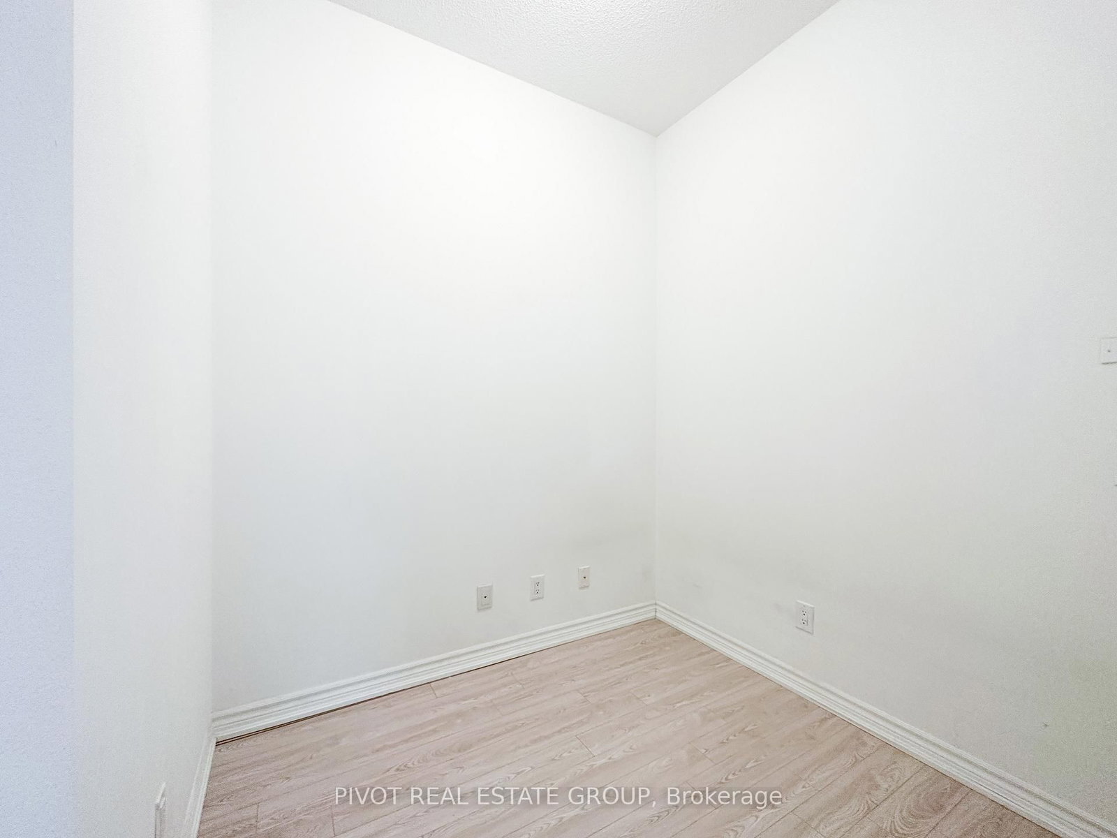8323 Kennedy Road, Unit 119 - Photo 5