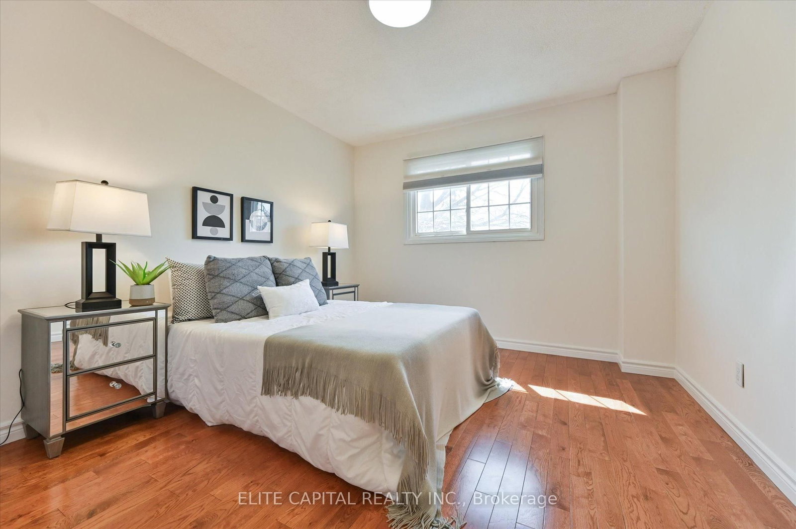 Detached House for sale at 54 Bauer Crescent, Markham, Ontario, L3R 4H4 - Unionville - MLS: N12982142