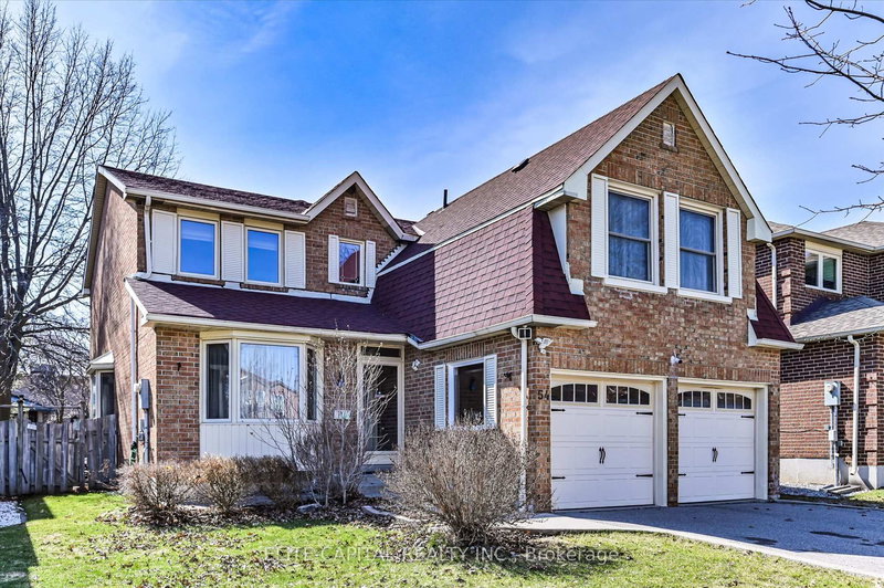 54 Bauer Cres, Markham, L3R 4H4 | Image 2