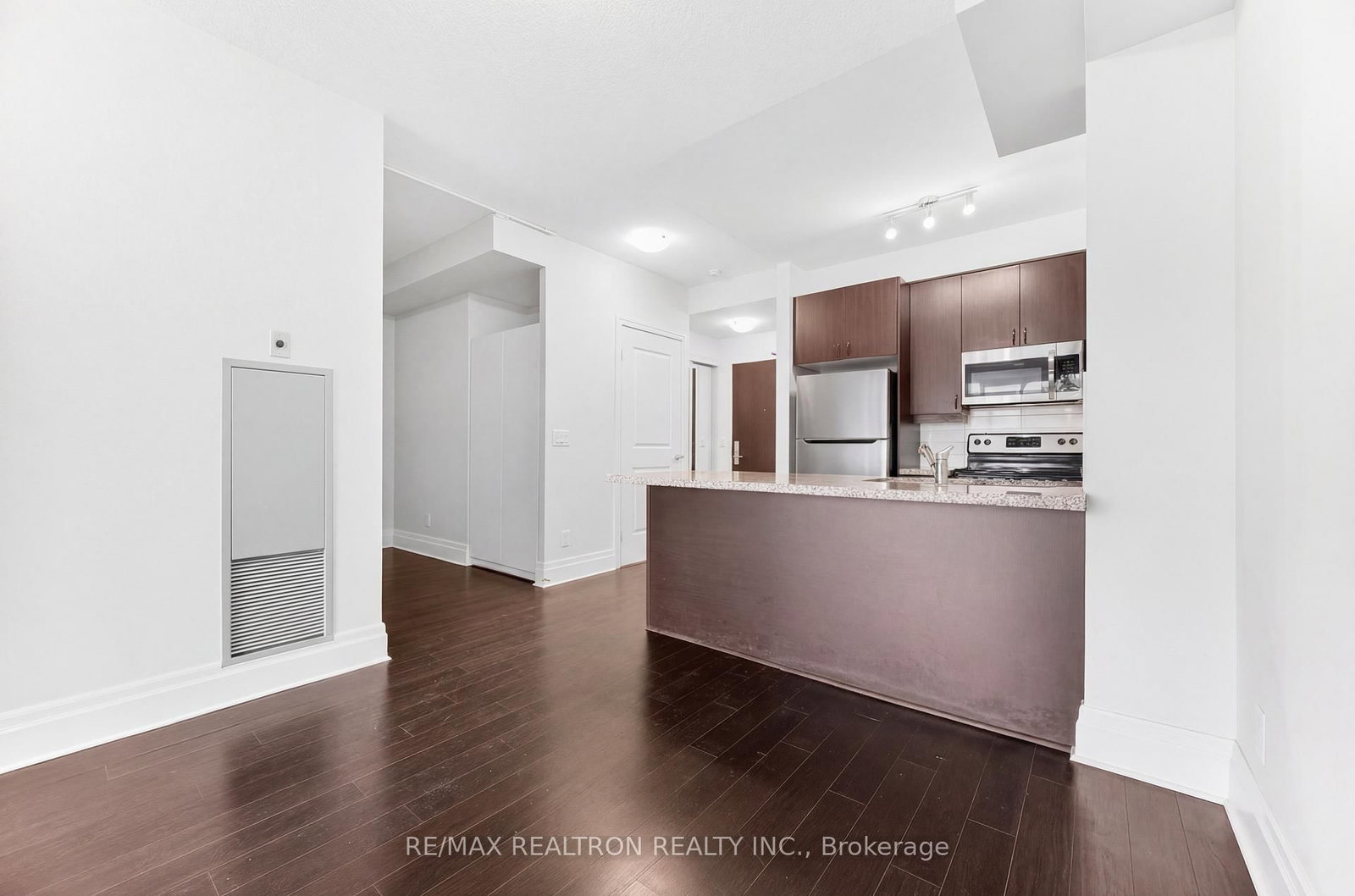 111 Upper Duke Crescent, Unit 303 - Photo 22