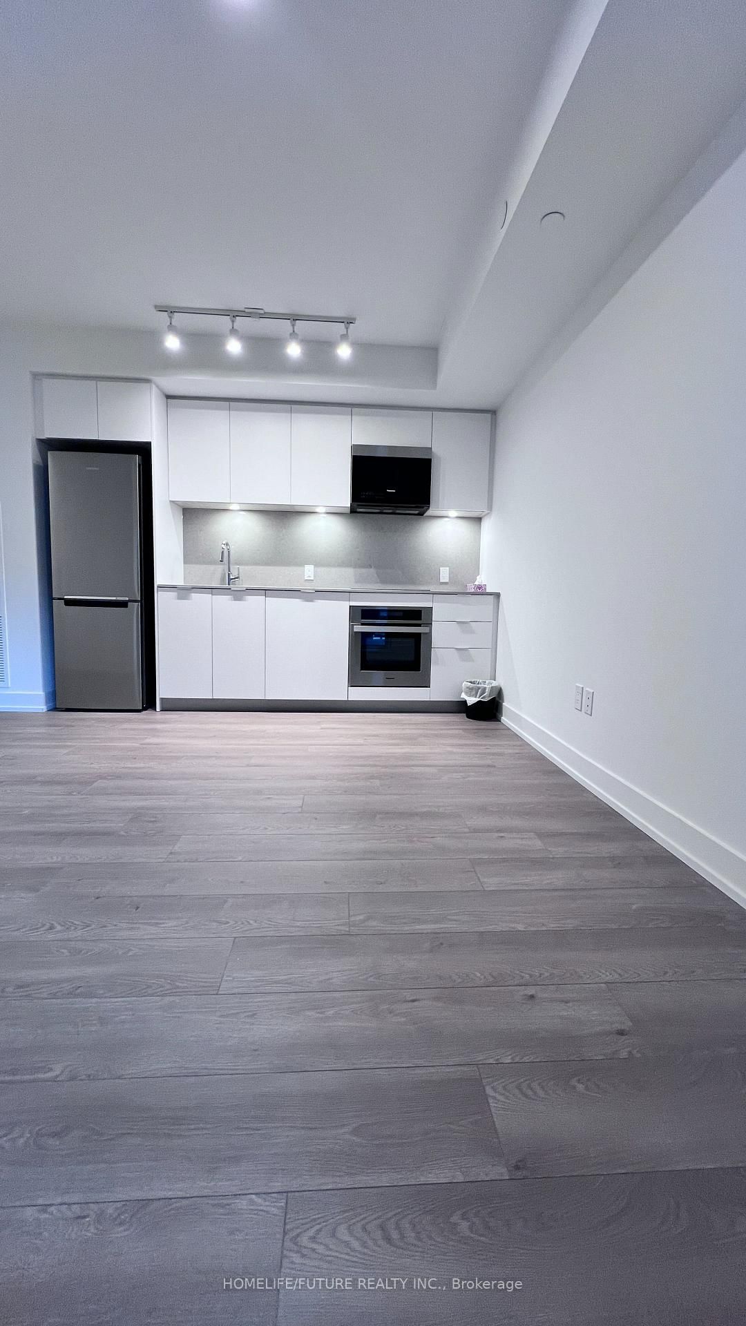 8 Cedarland Drive, Unit 826 - Photo 4