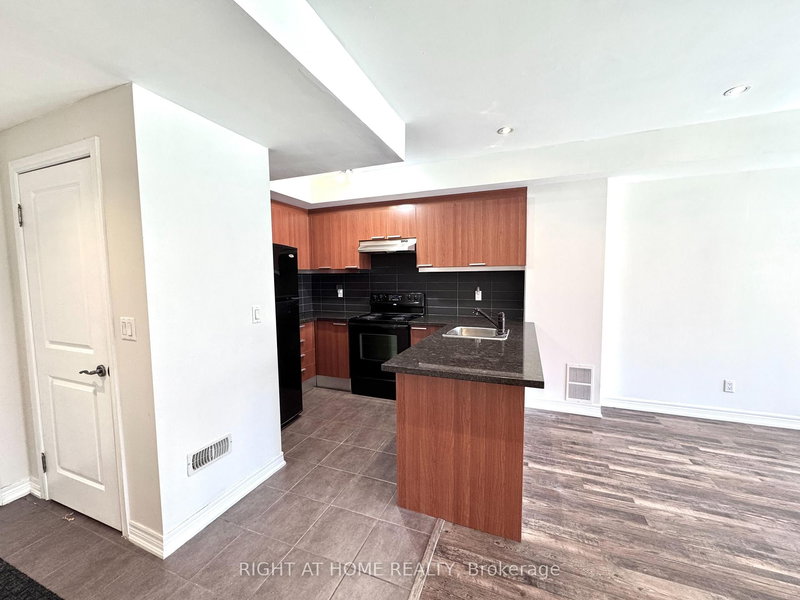 One bedroom Suite - 327 Carrville Rd S, Richmond Hill, L4C 6E4 | Image 2