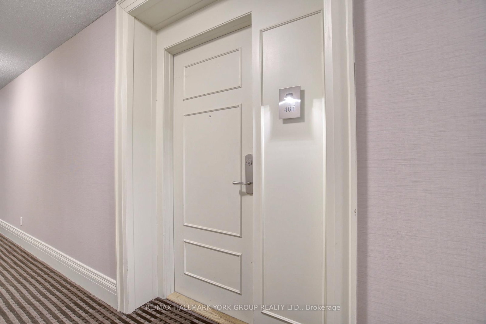 310 Red Maple Road, Unit 407