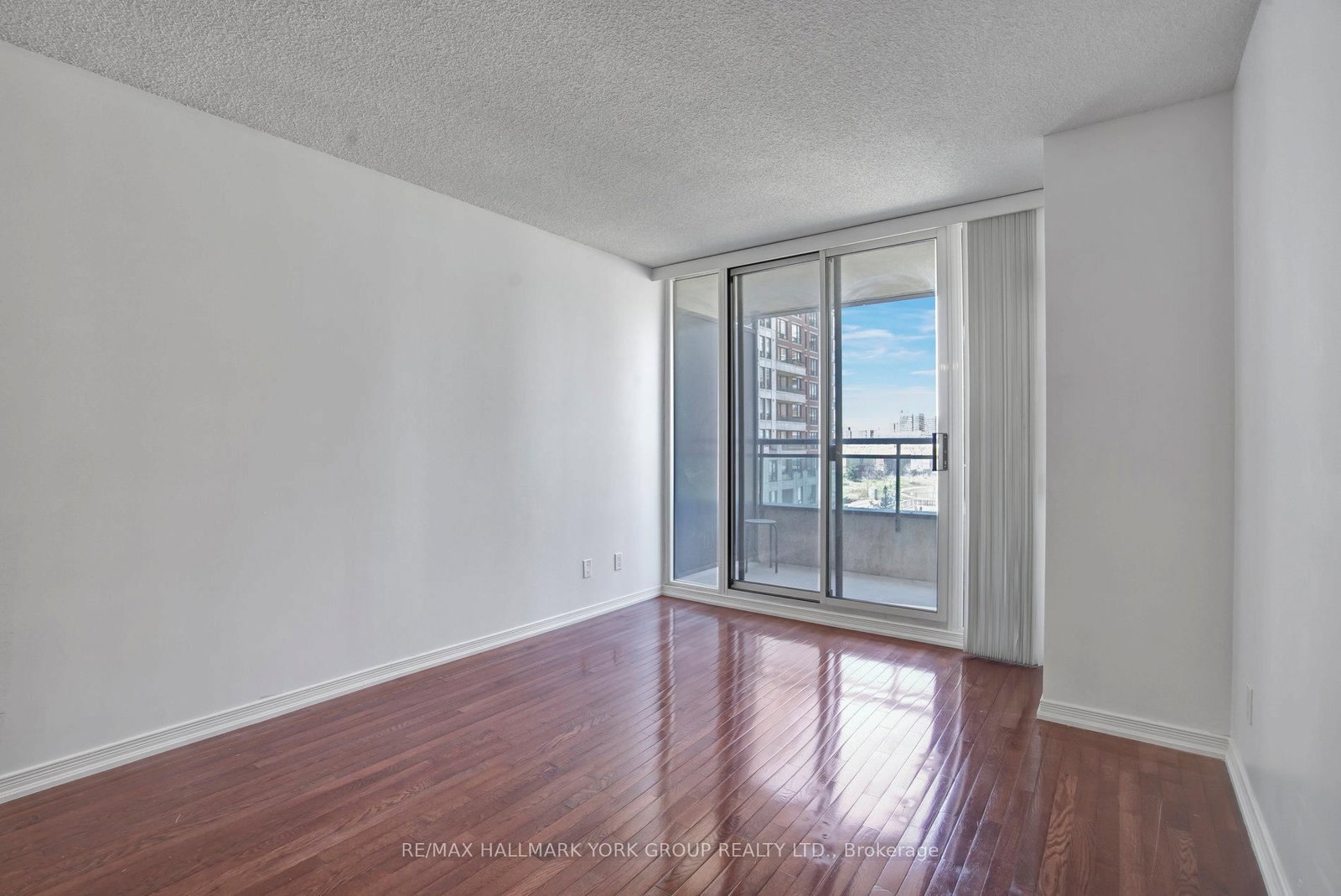 310 Red Maple Road, Unit 407 - Photo 11