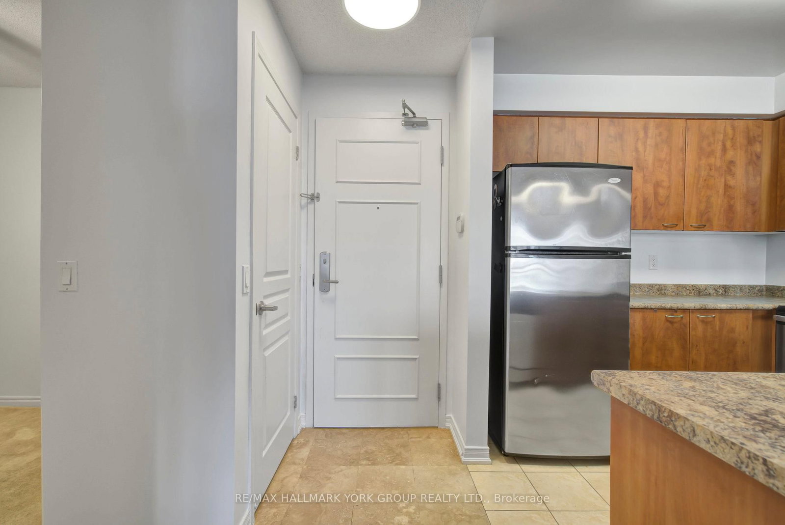 310 Red Maple Road, Unit 407 - Photo 13