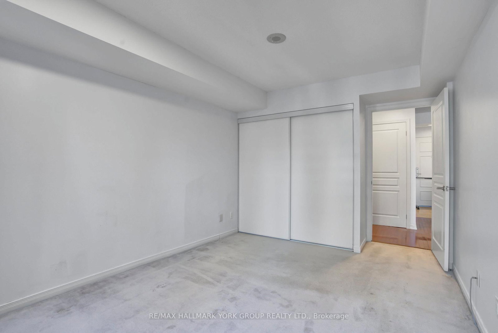 310 Red Maple Road, Unit 407 - Photo 25