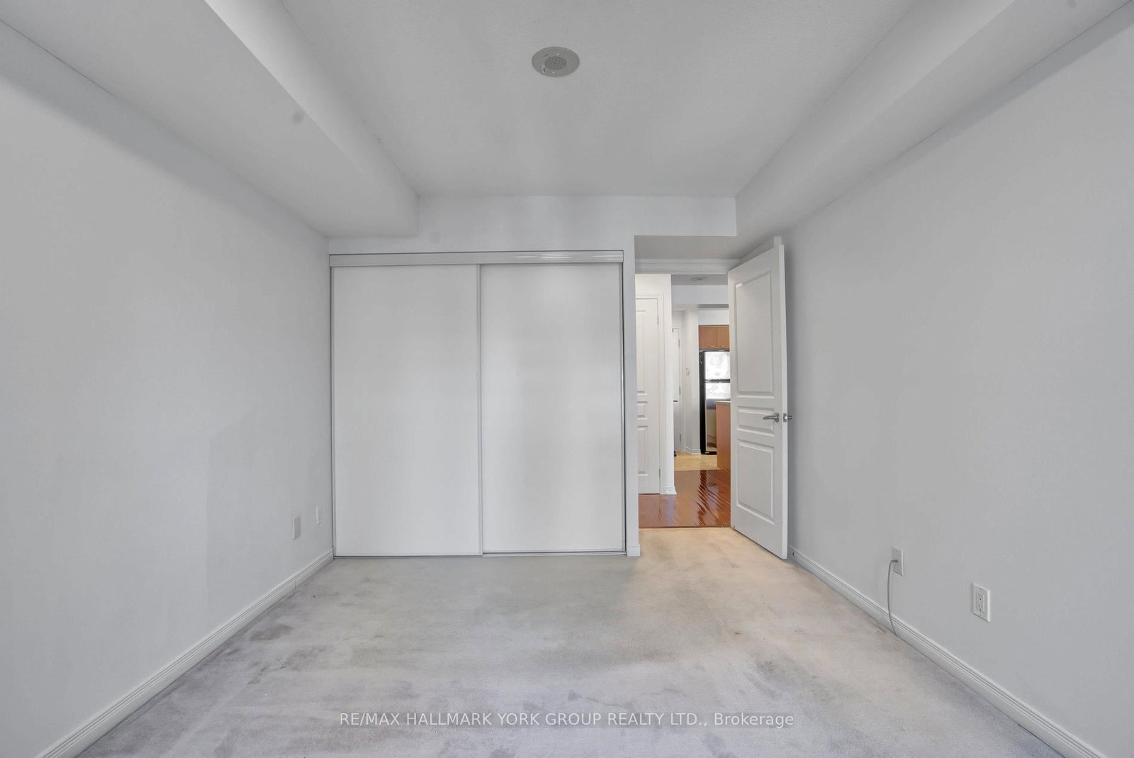 310 Red Maple Road, Unit 407 - Photo 26