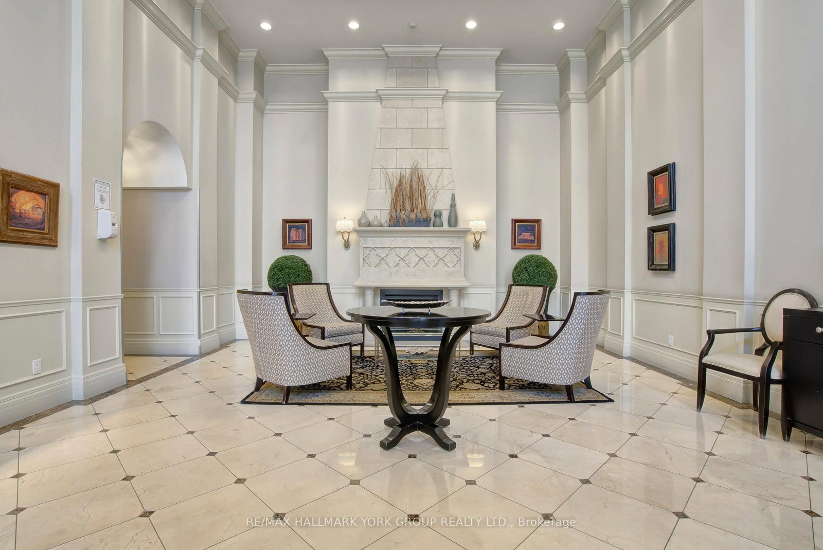 310 Red Maple Road, Unit 407 - Photo 41