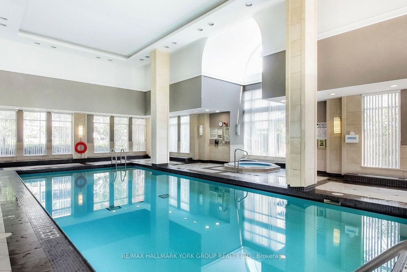 310 Red Maple Road, Unit 407 - Photo 43