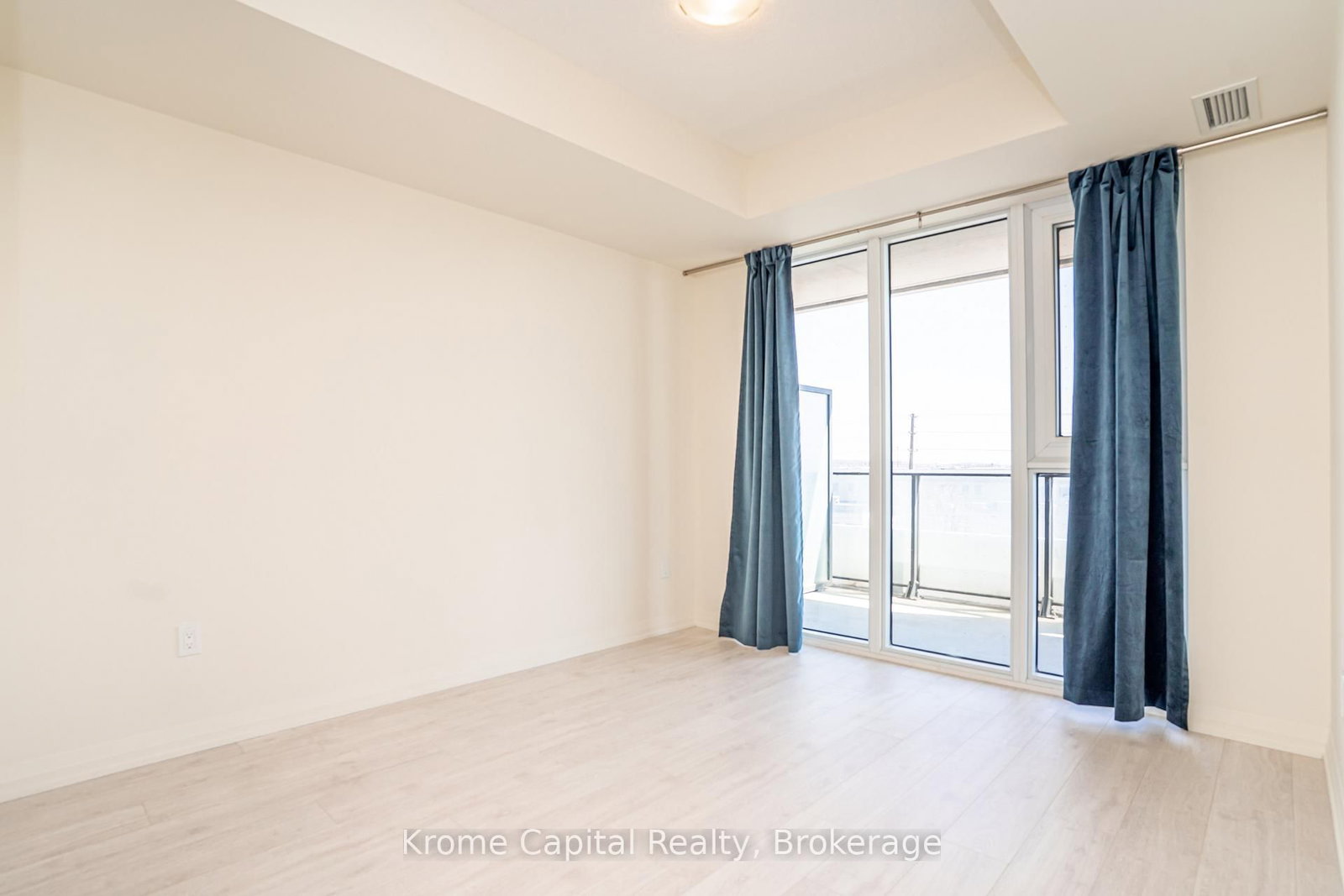 8960 Jane Street, Unit 314 - Photo 14