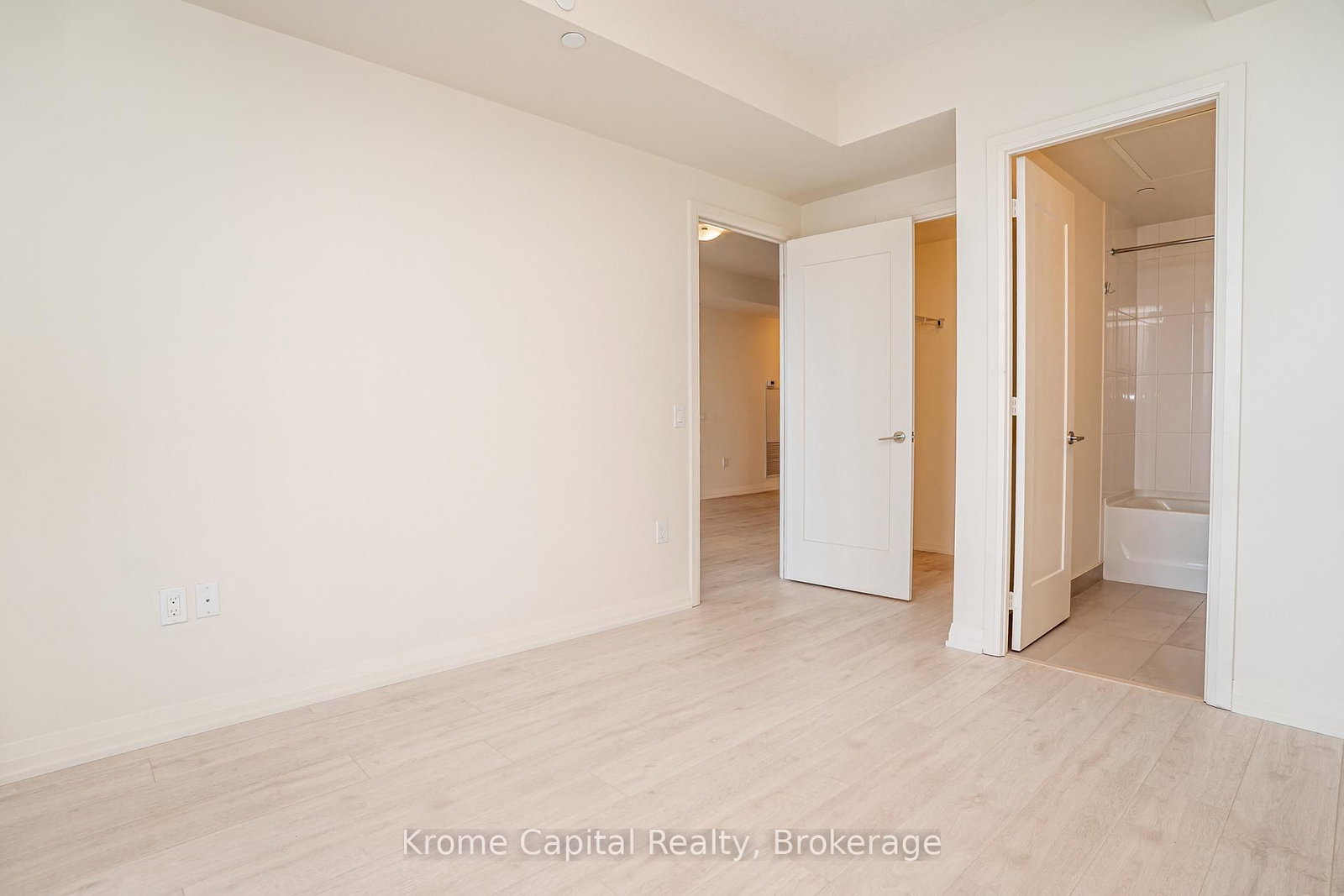 8960 Jane Street, Unit 314 - Photo 15
