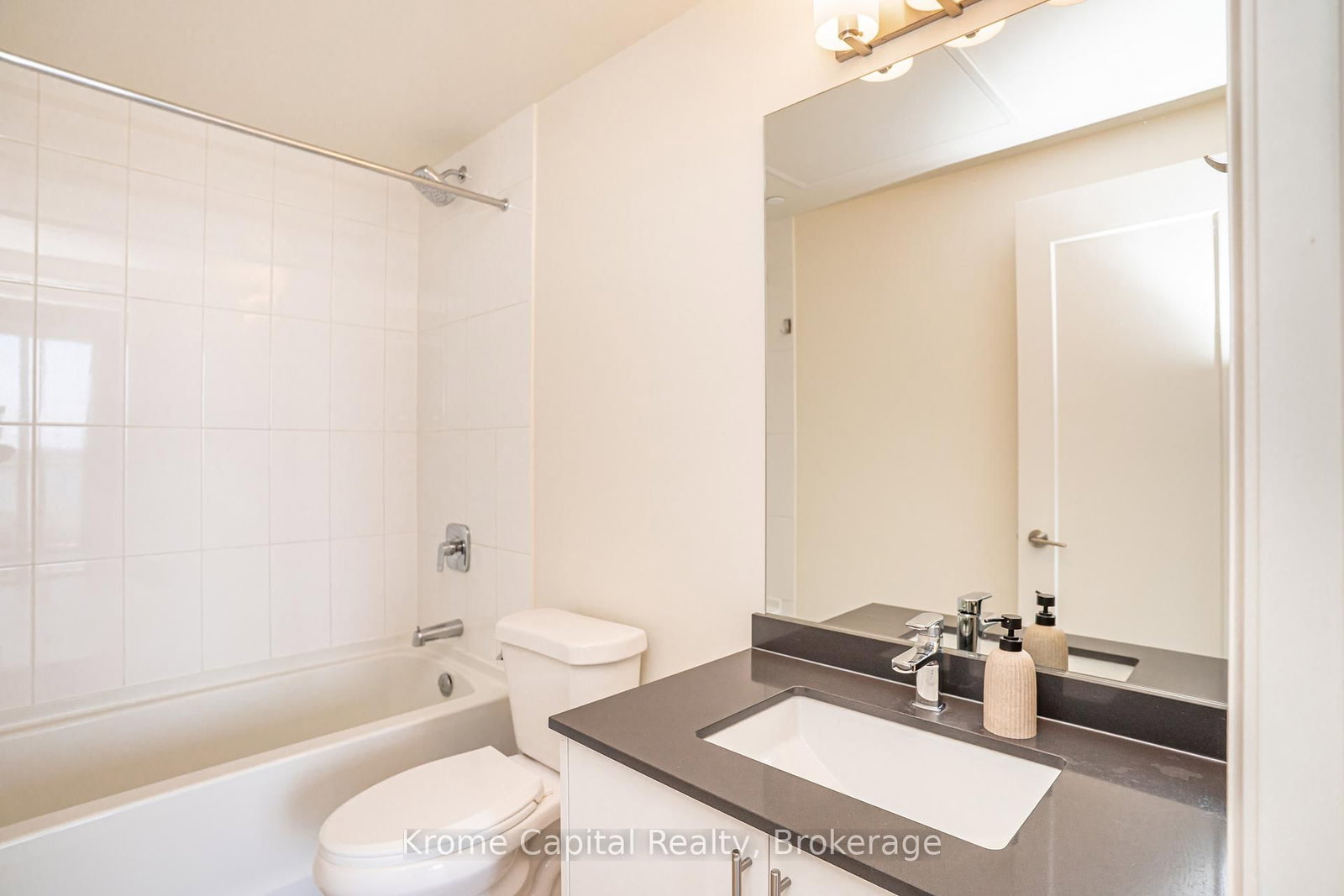 8960 Jane Street, Unit 314 - Photo 16