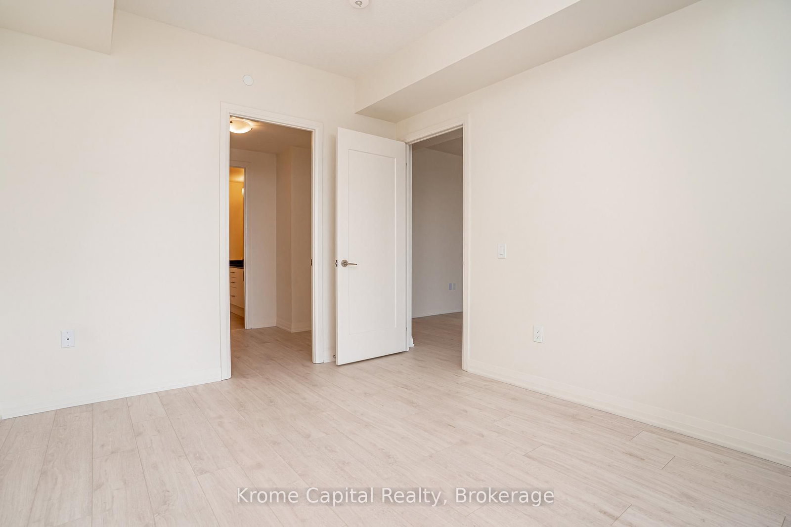 8960 Jane Street, Unit 314 - Photo 18