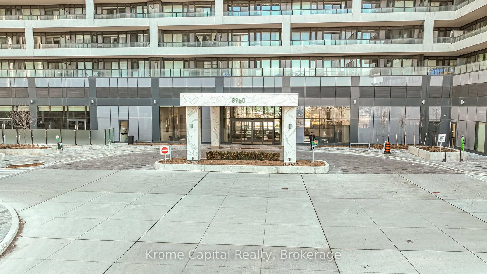 8960 Jane Street, Unit 314 - Photo 2