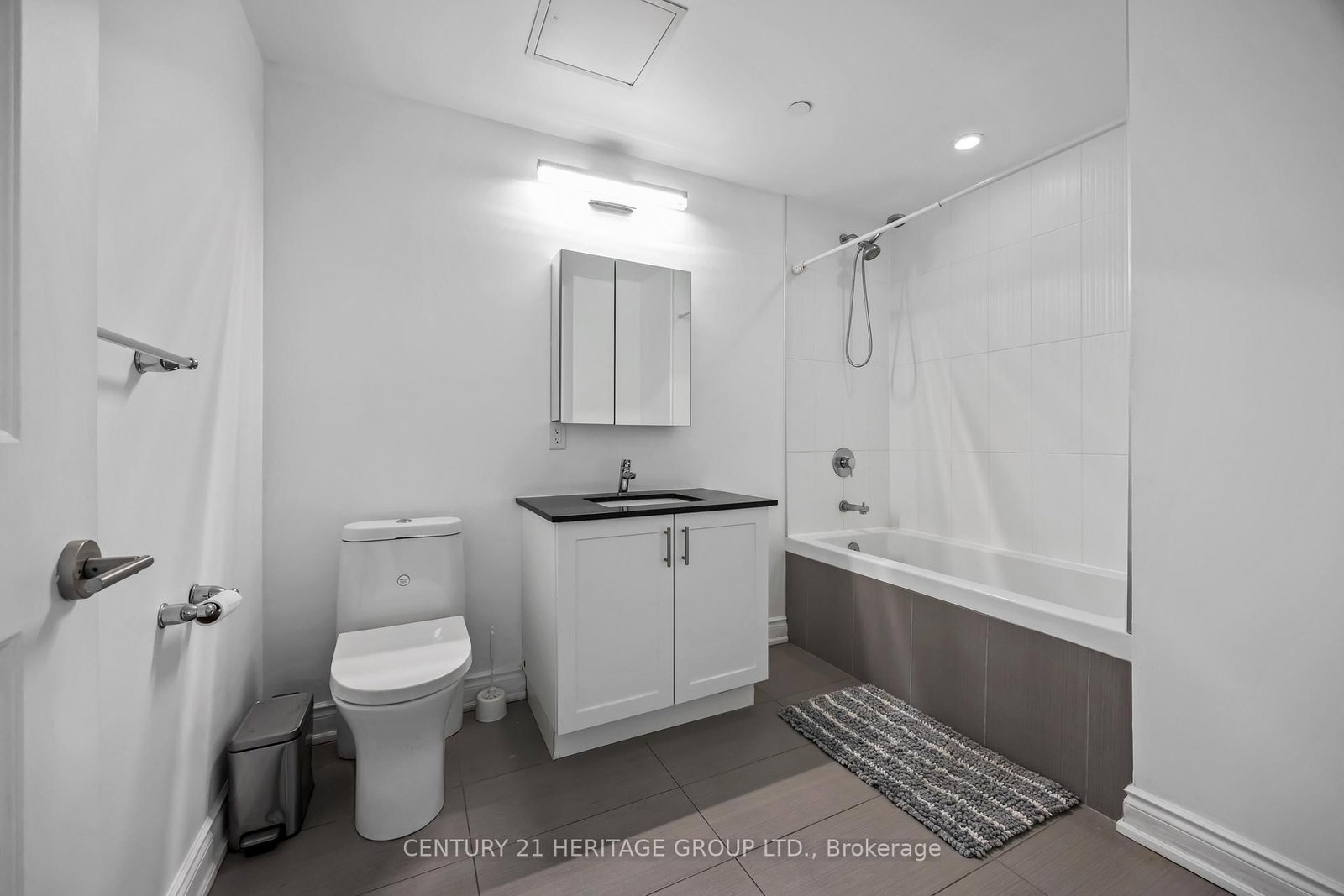 9618 Yonge Street, Unit 201 - Photo 21