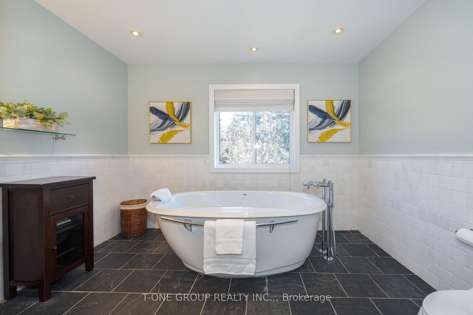 Detached House for sale at 124 Aitken Circle, Markham, Ontario, L3R 7L8 - Unionville - MLS: N12982782