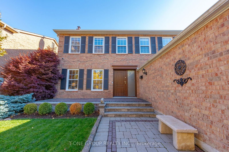 124 Aitken Circ, Markham, L3R 7L8 | Image 3