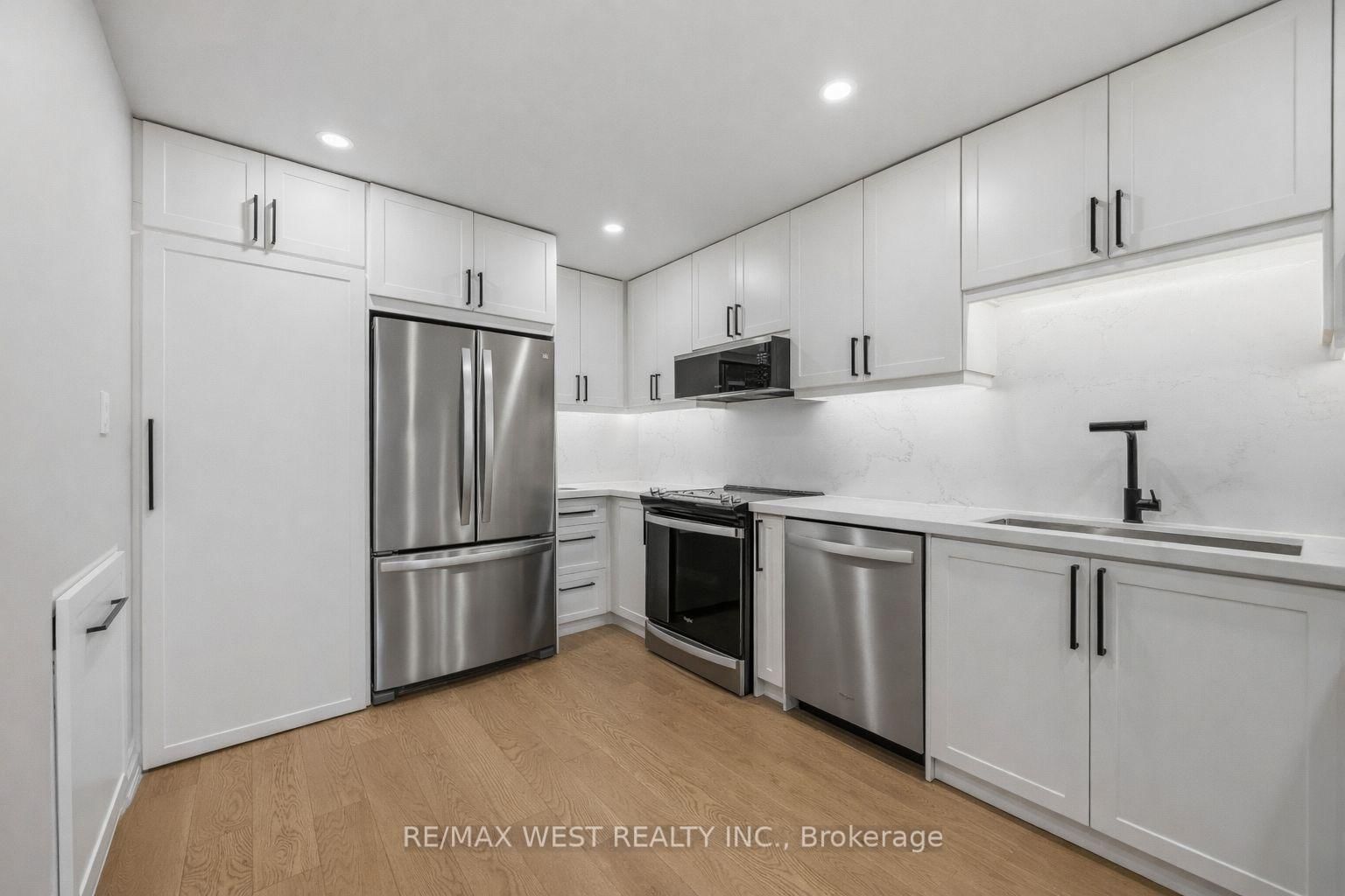 100 Arbors Lane, Unit TH #10 - Photo 11