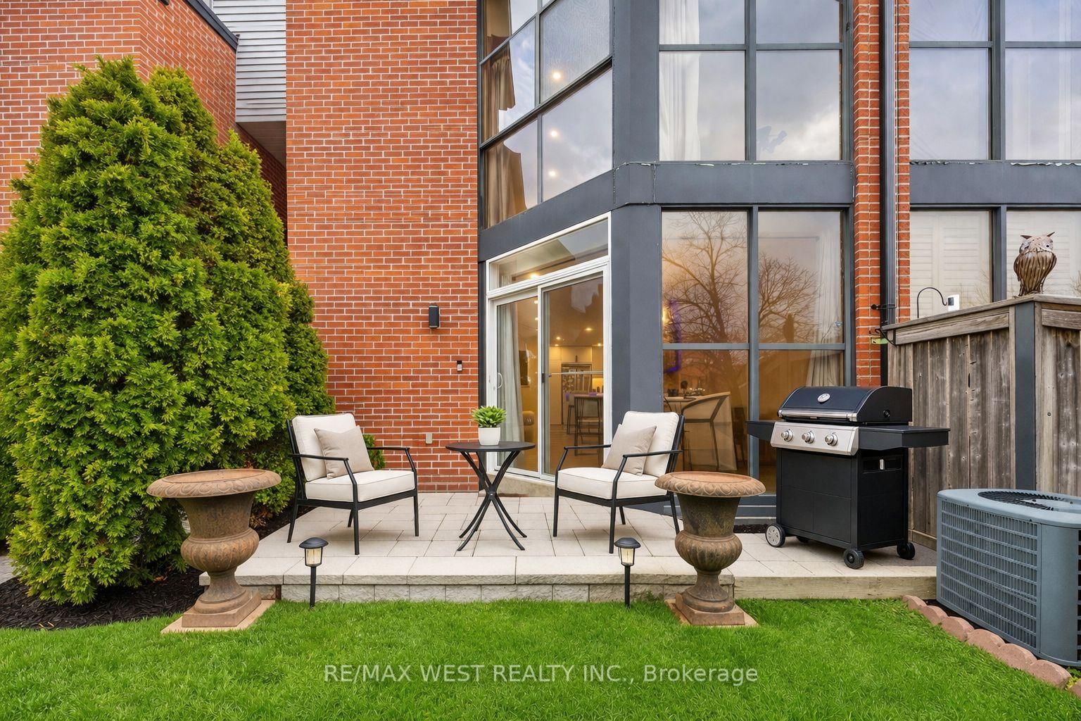 100 Arbors Lane, Unit TH #10 - Photo 2