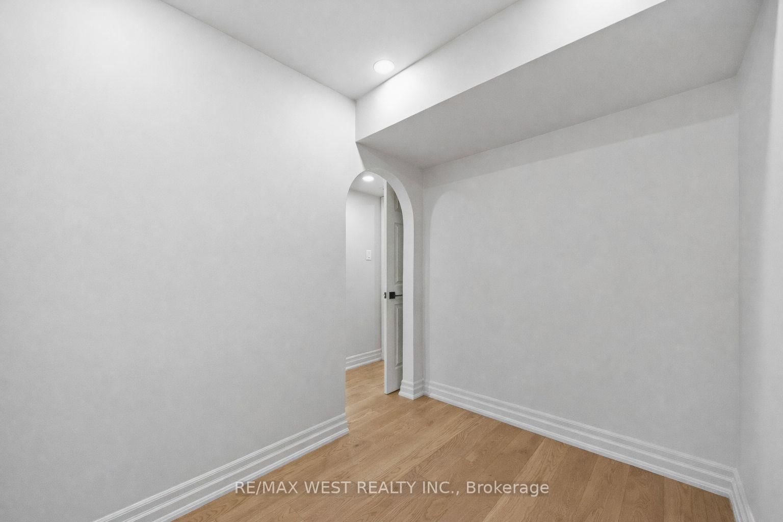 100 Arbors Lane, Unit TH #10 - Photo 21