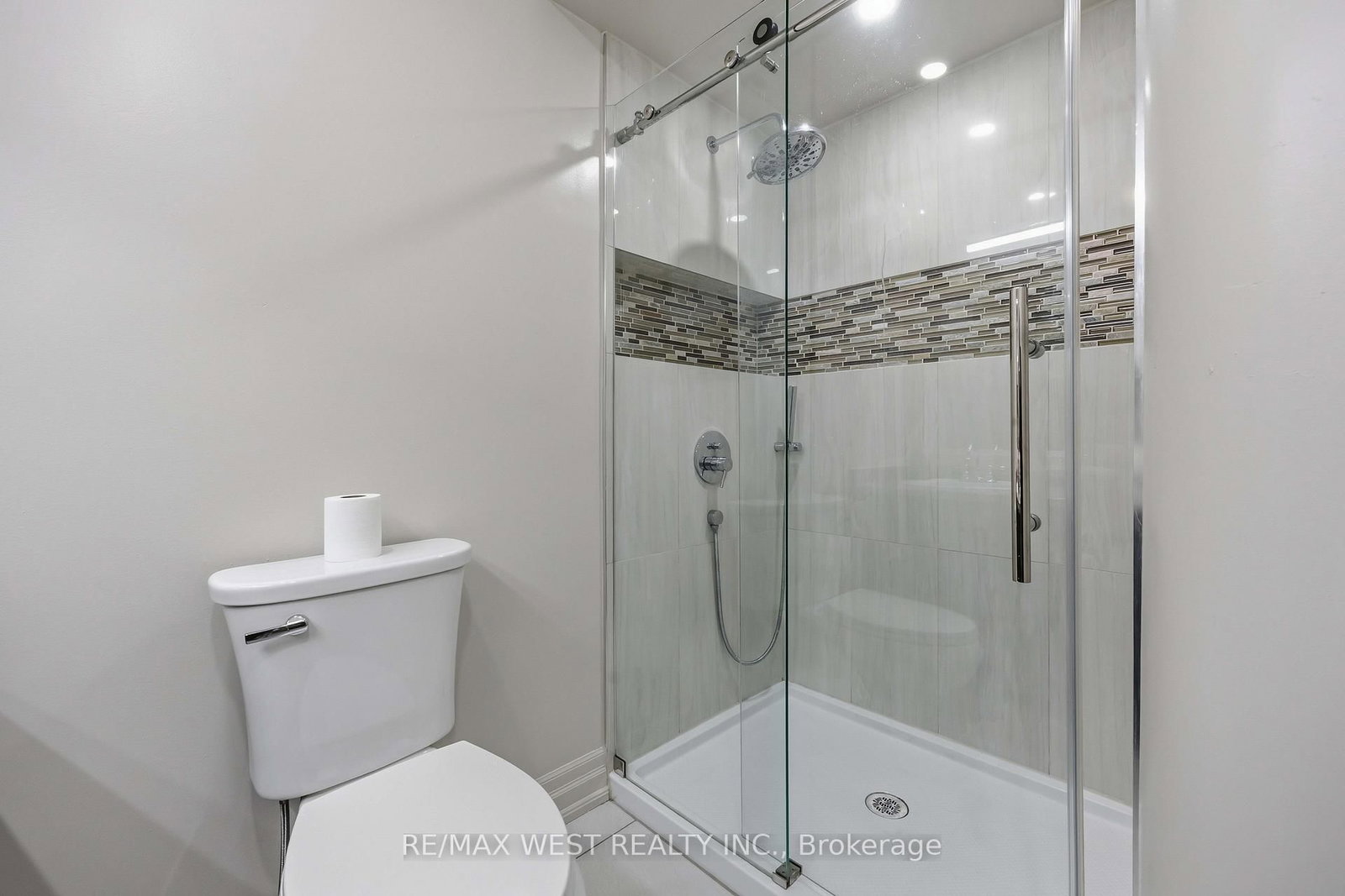 100 Arbors Lane, Unit TH #10 - Photo 45
