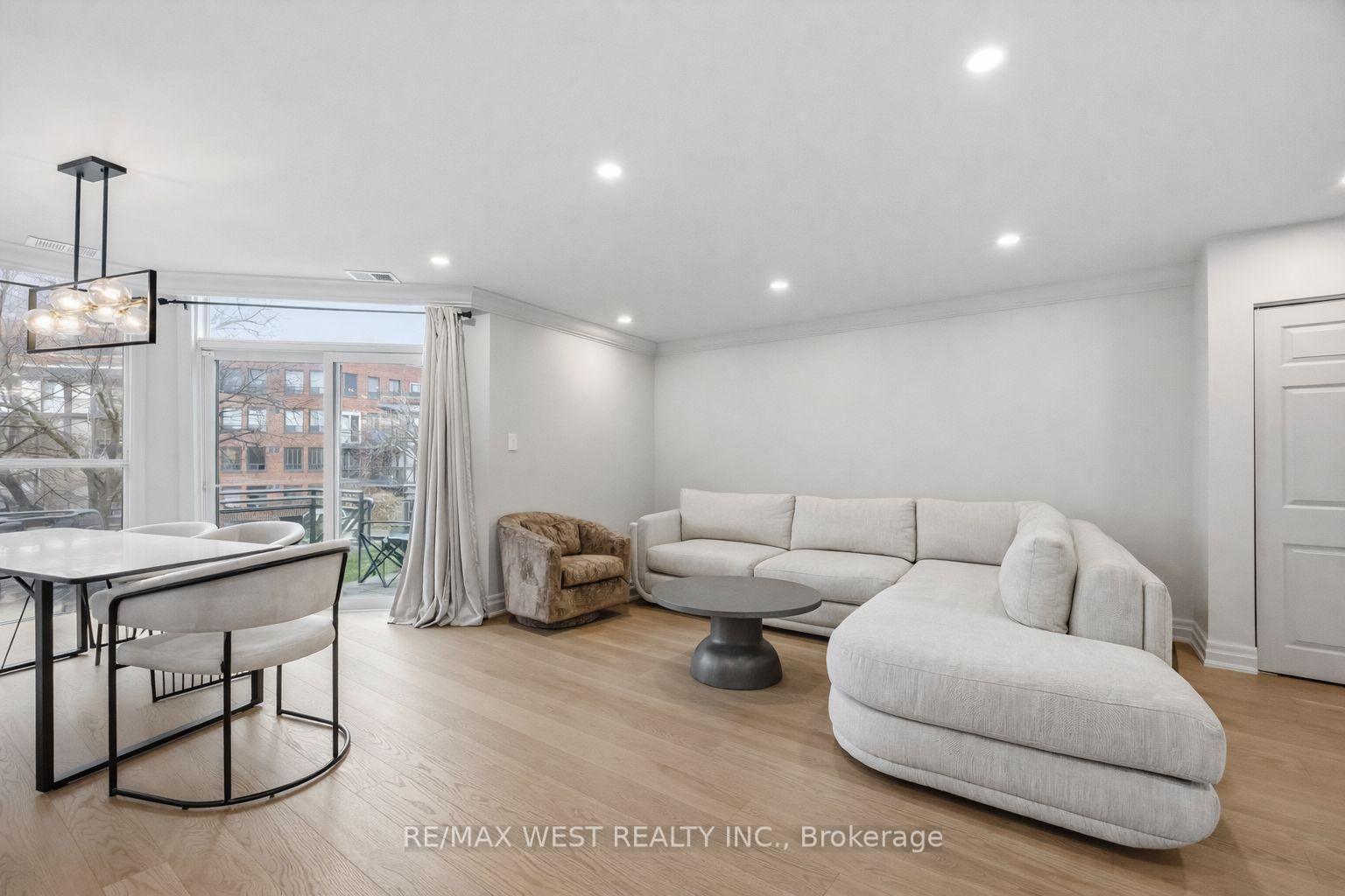 100 Arbors Lane, Unit TH #10 - Photo 7