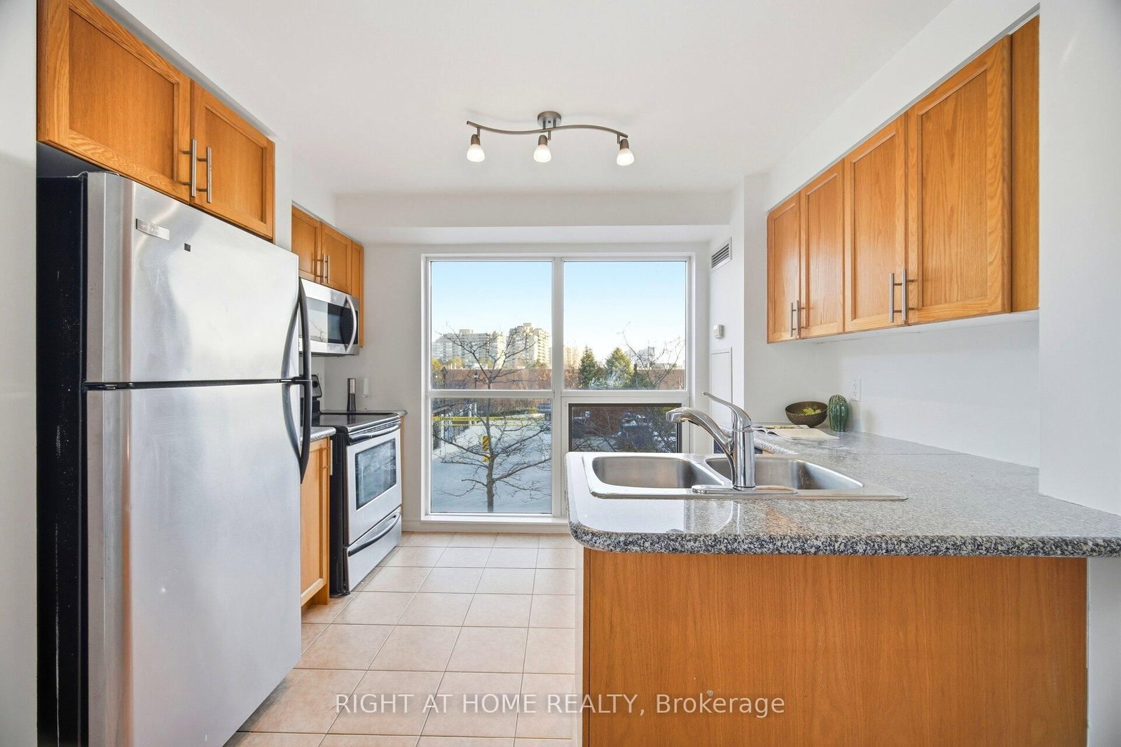 Condo for sale at 211-18 Harding Boulevard, Richmond Hill, Ontario, L4C 0T3 - Harding - MLS: N12983376