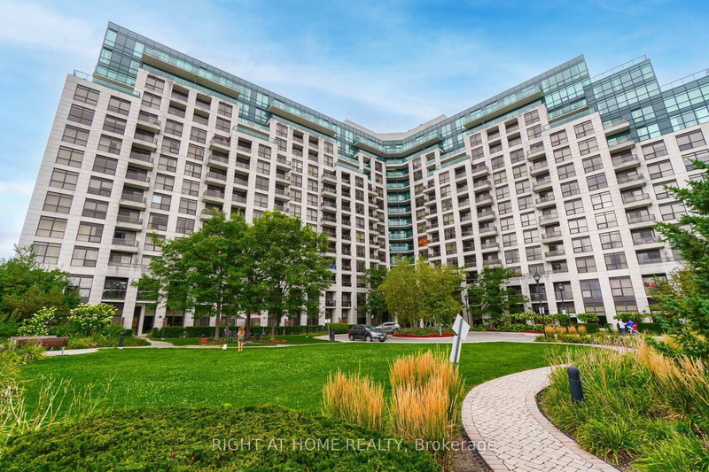 211 - 18 Harding Blvd, Richmond Hill, L4C 0T3 | Image 2
