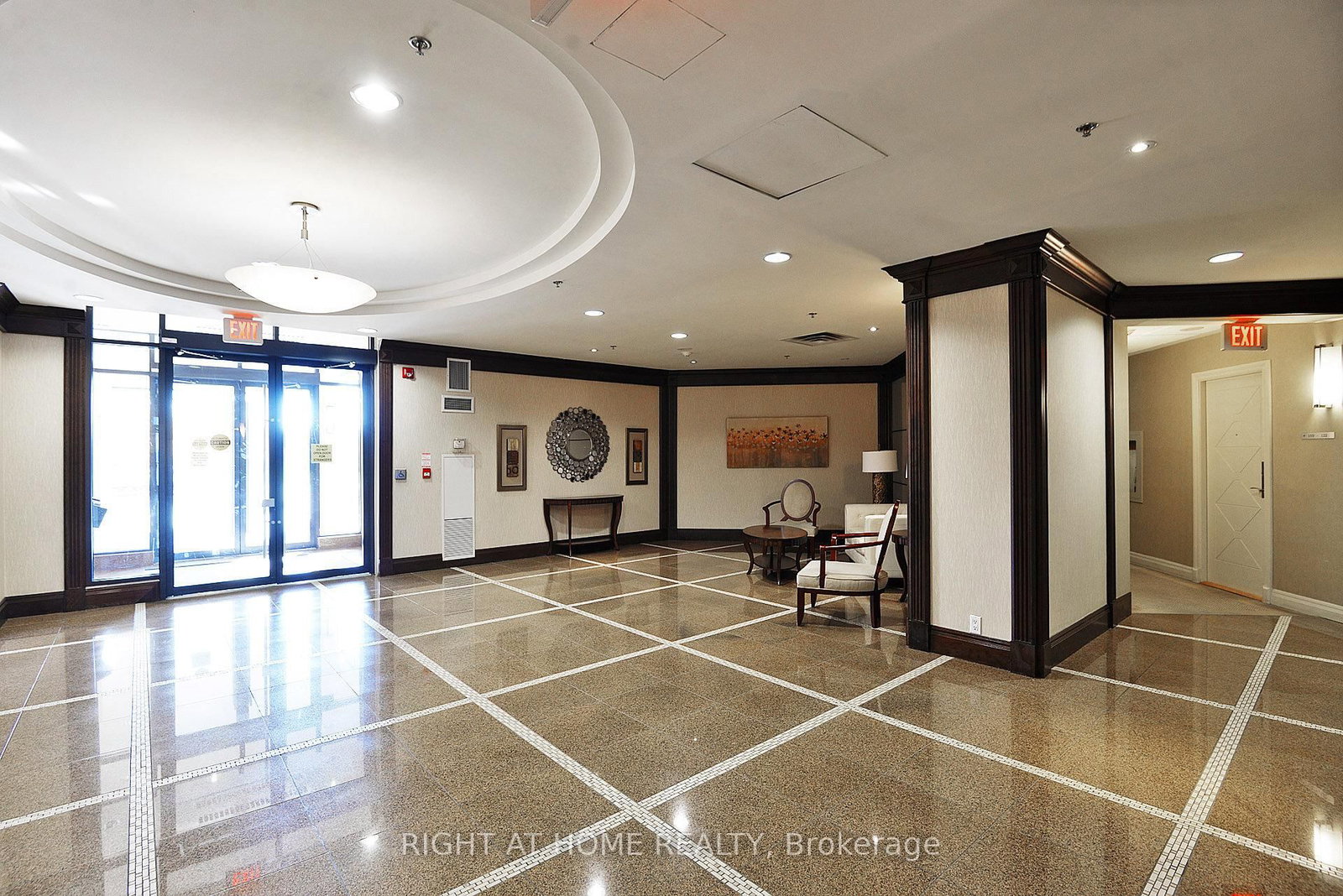 Condo for sale at 211-18 Harding Boulevard, Richmond Hill, Ontario, L4C 0T3 - Harding - MLS: N12983376