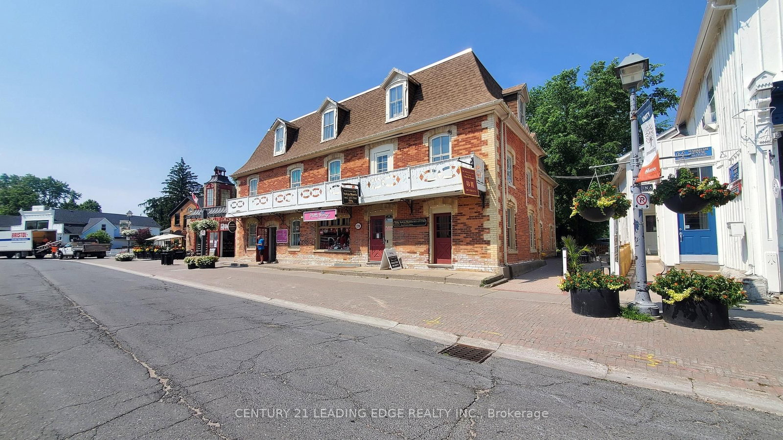 178 Main St. Unionville Street, Unit 204