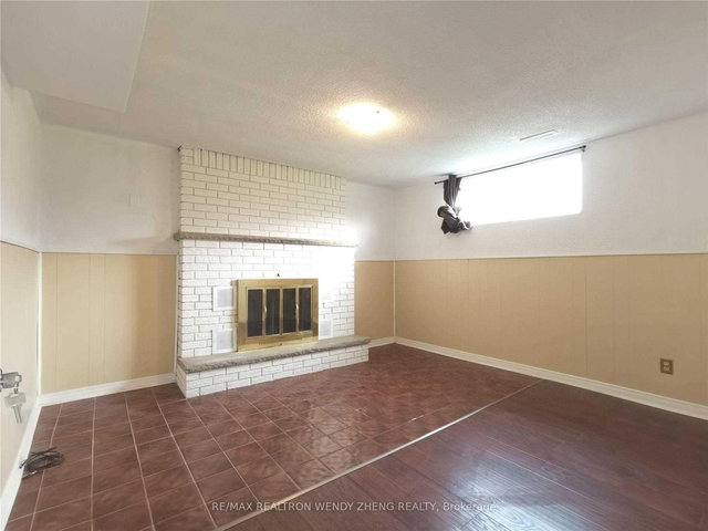 Bsmt - 4 Fordcombe Crescent