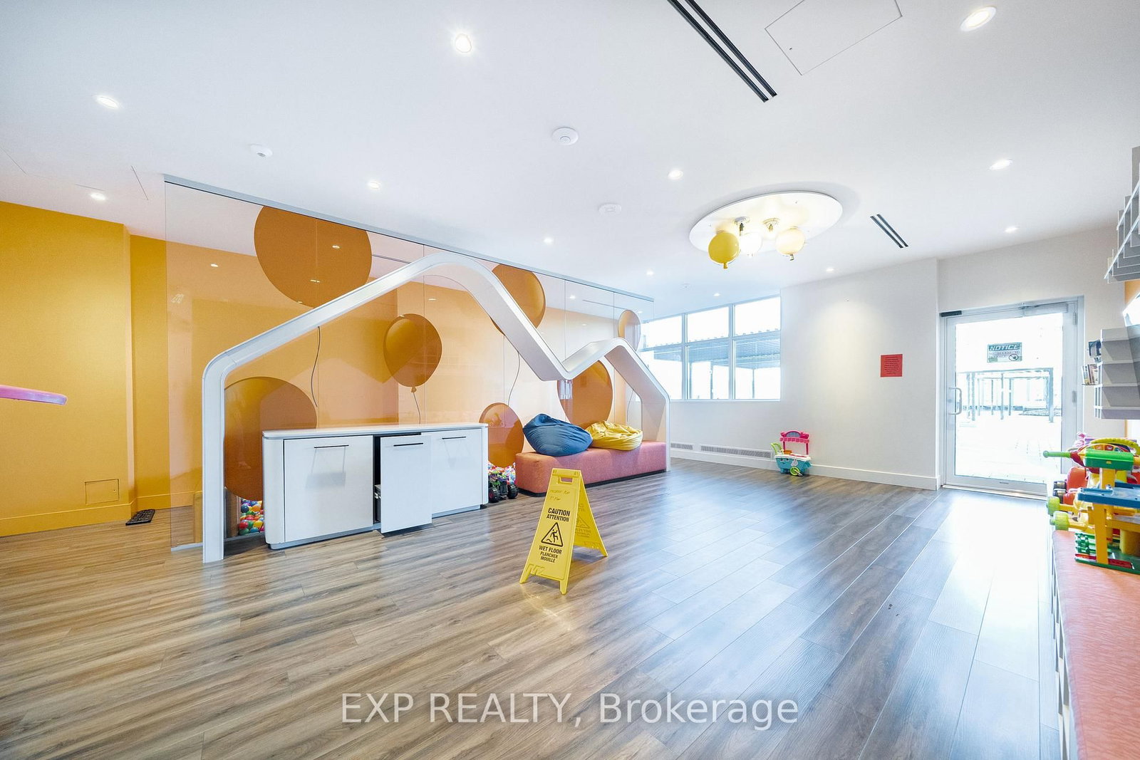 30 Upper Mall Way, Unit A2205 - Photo 48