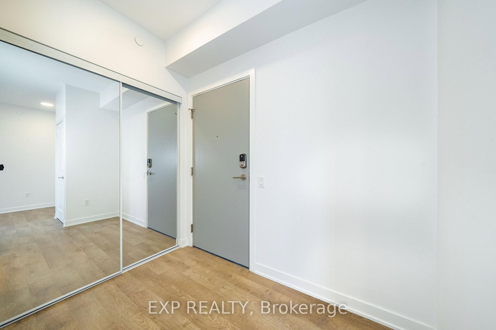 30 Upper Mall Way, Unit A2205 - Photo 9