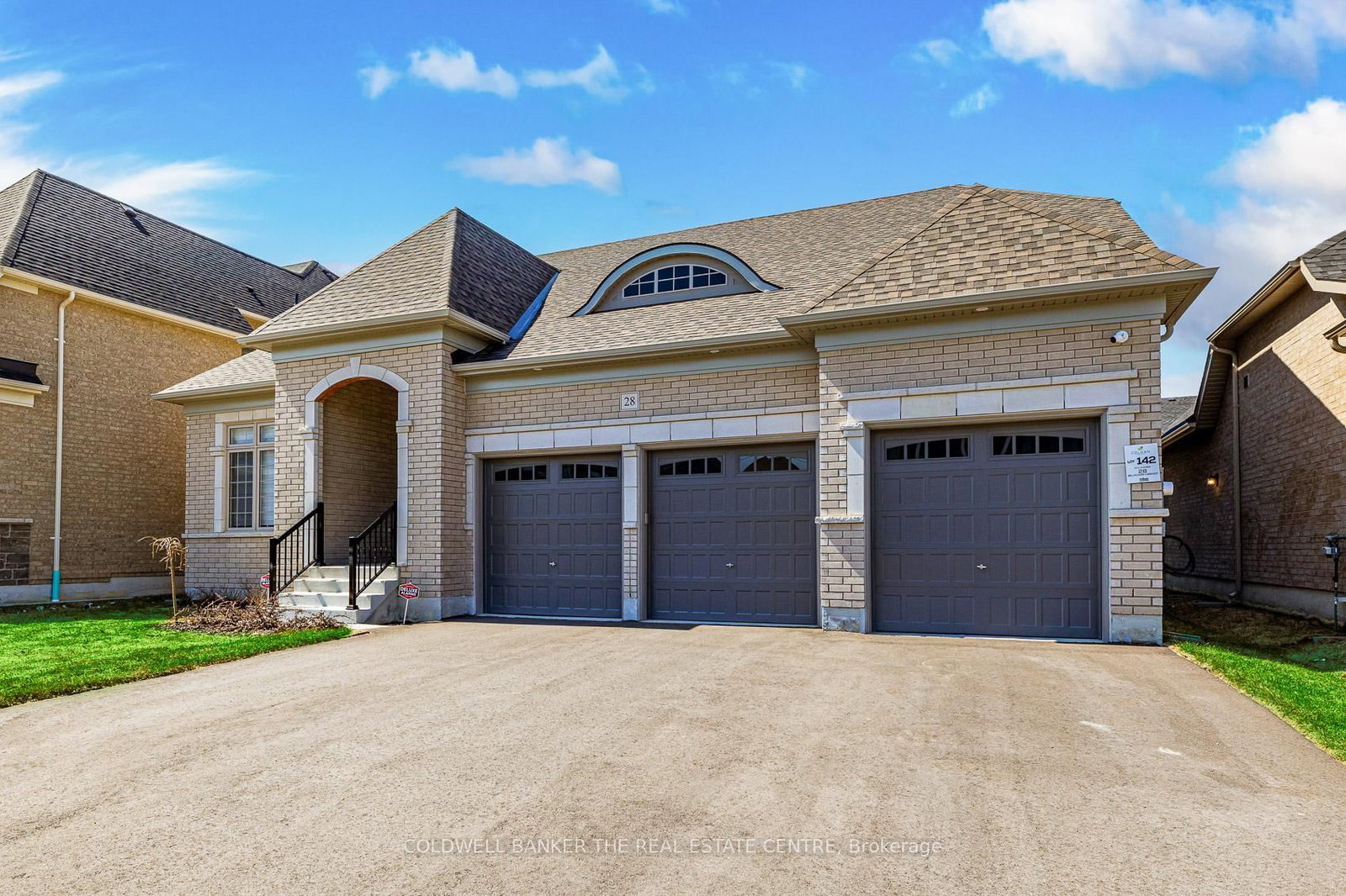 28 Bellflower Crescent - Photo 2