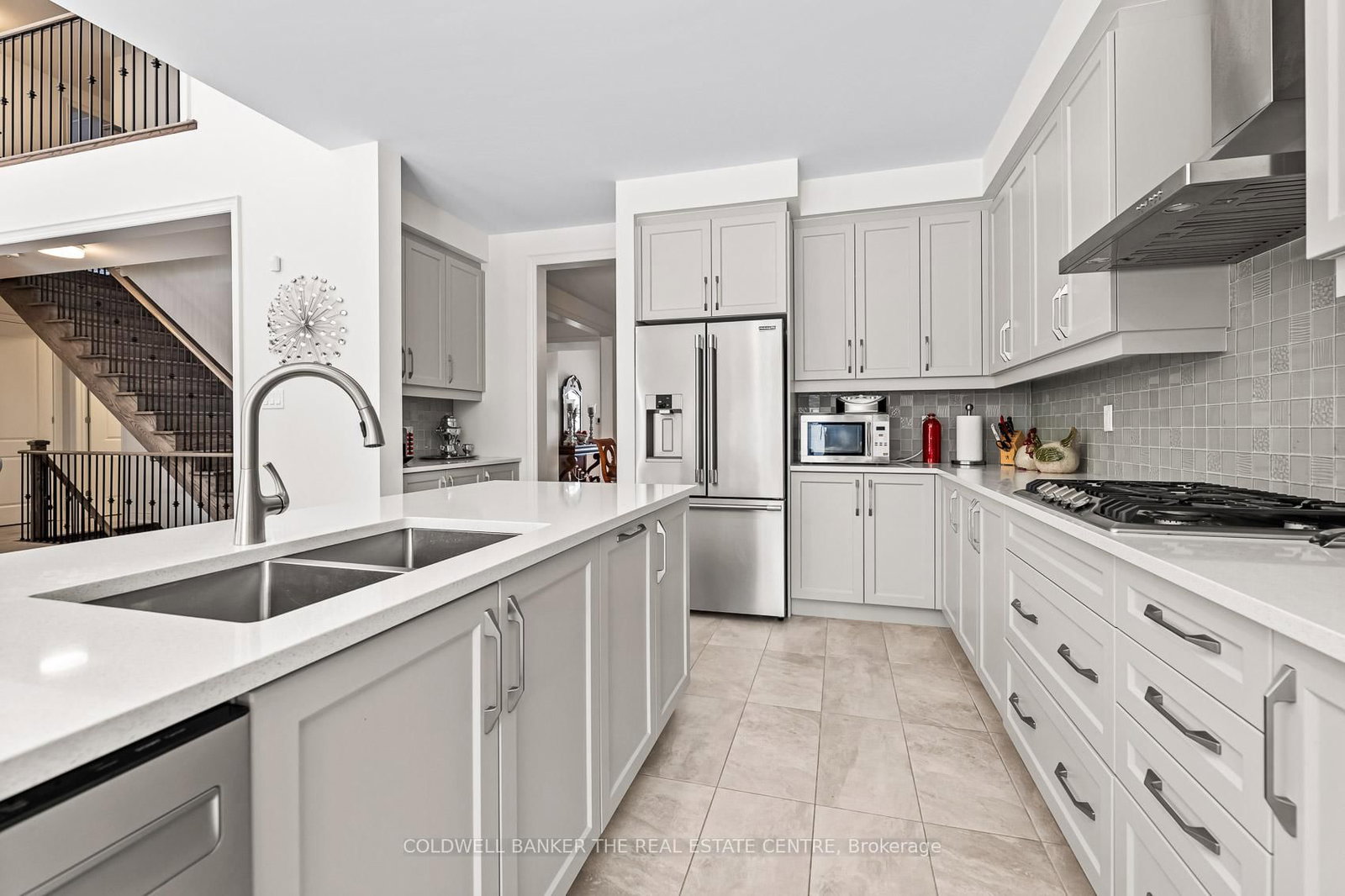 28 Bellflower Crescent - Photo 8