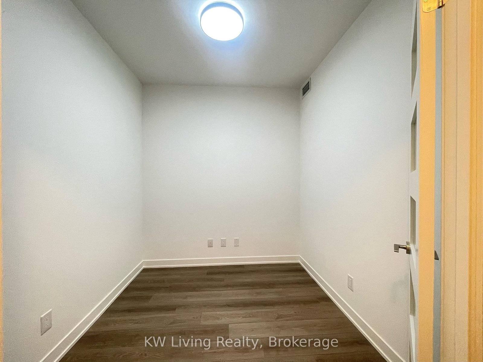 8119 Birchmount Road, Unit 1206 - Photo 9