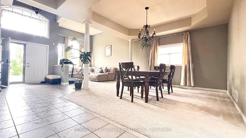 79 Boxwood Cres, Markham, L3S 3V1 | Image 2