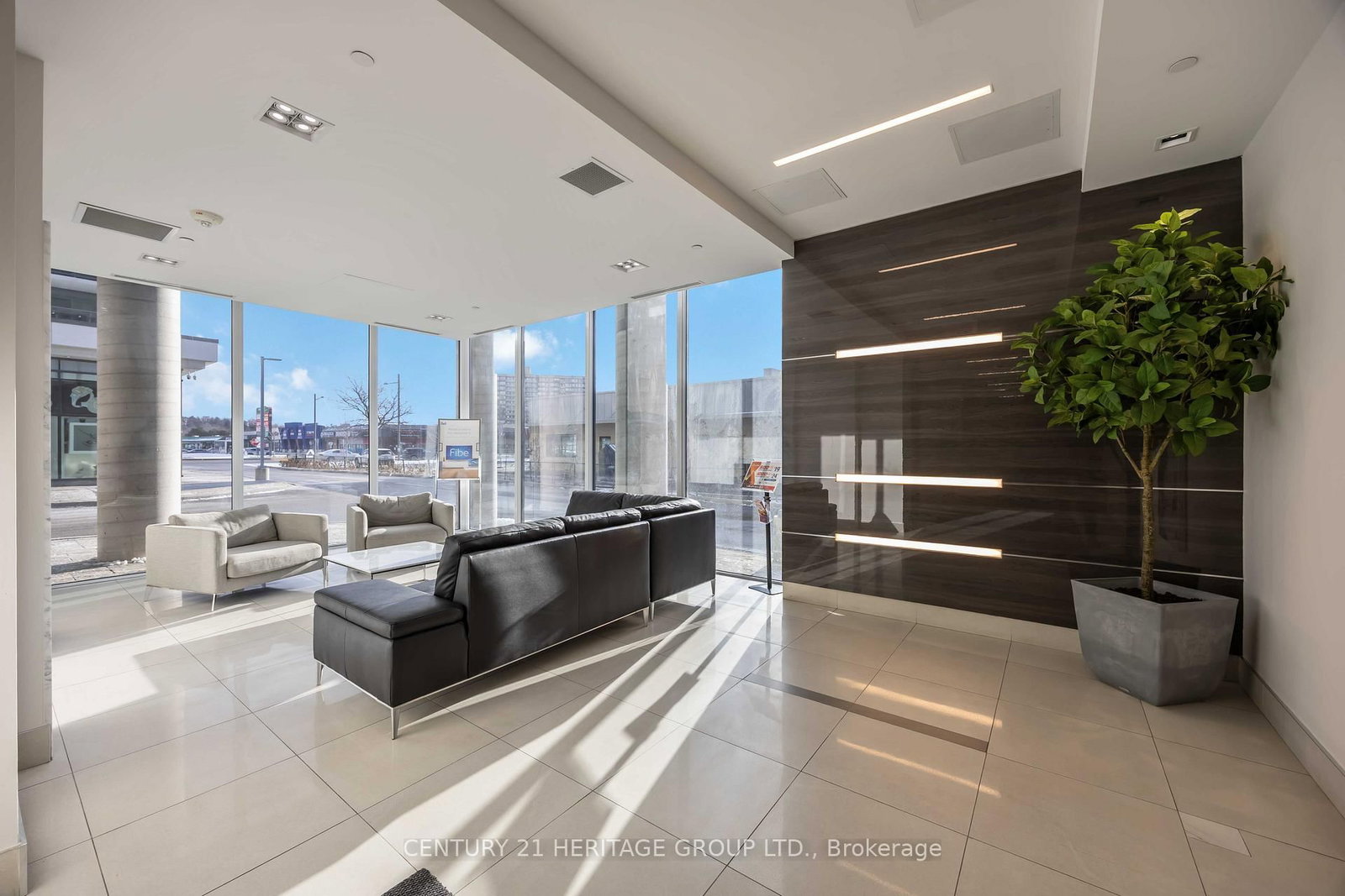 9618 Yonge Street, Unit 201 - Photo 3