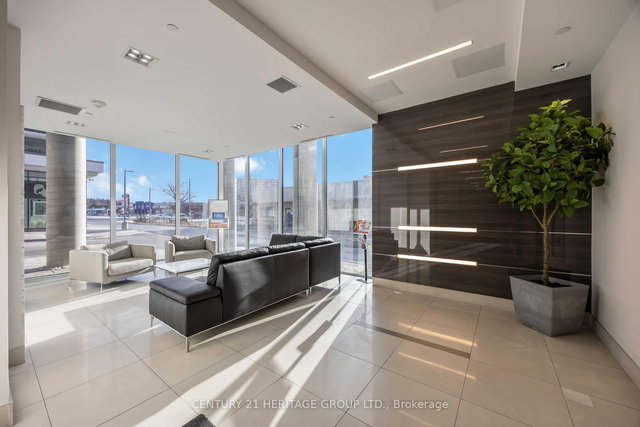 201 - 9618 Yonge Street